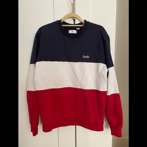 Undefeated men’s crew neck sweater